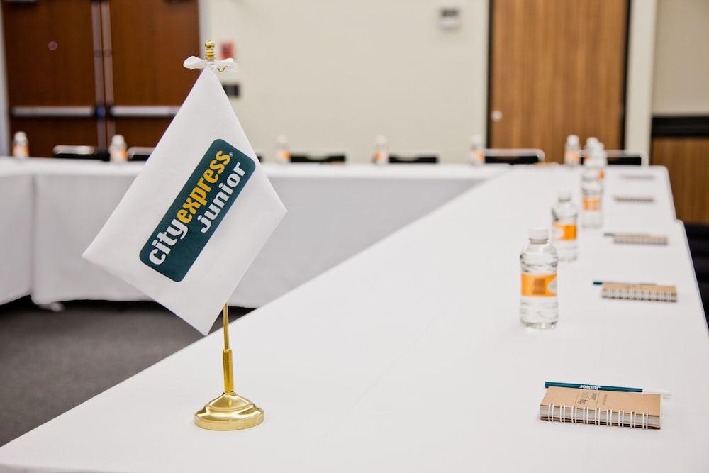City Express Junior By Marriott Villahermosa Buitenkant foto