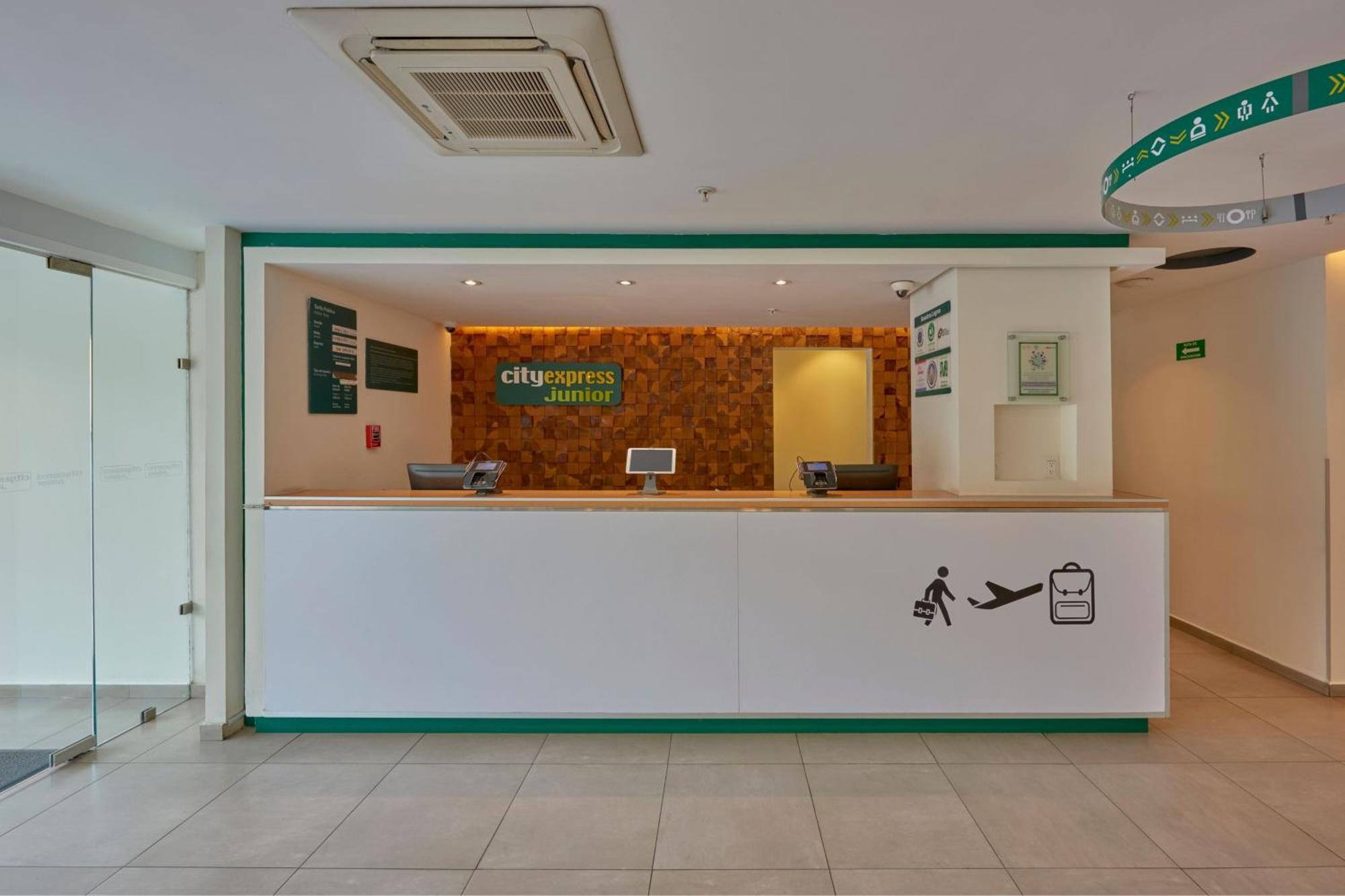 City Express Junior By Marriott Villahermosa Buitenkant foto