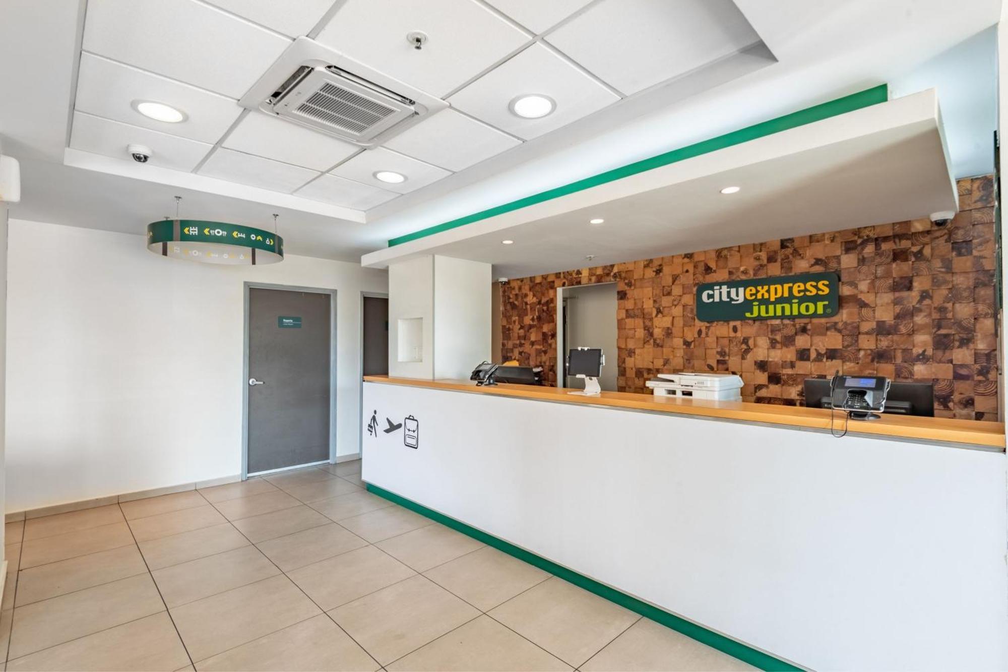 City Express Junior By Marriott Villahermosa Buitenkant foto